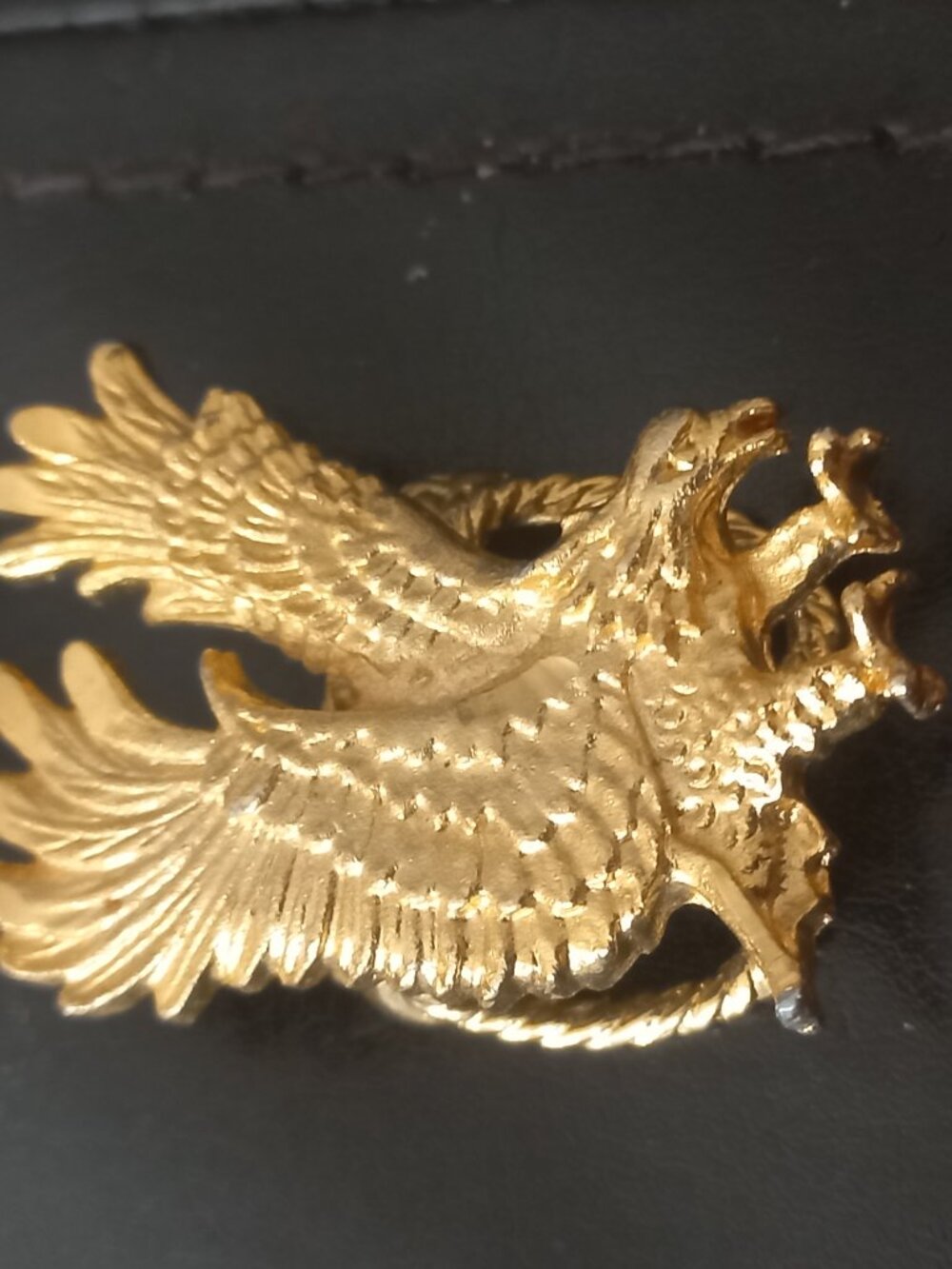 Vintage gold tone eagle scarf holder